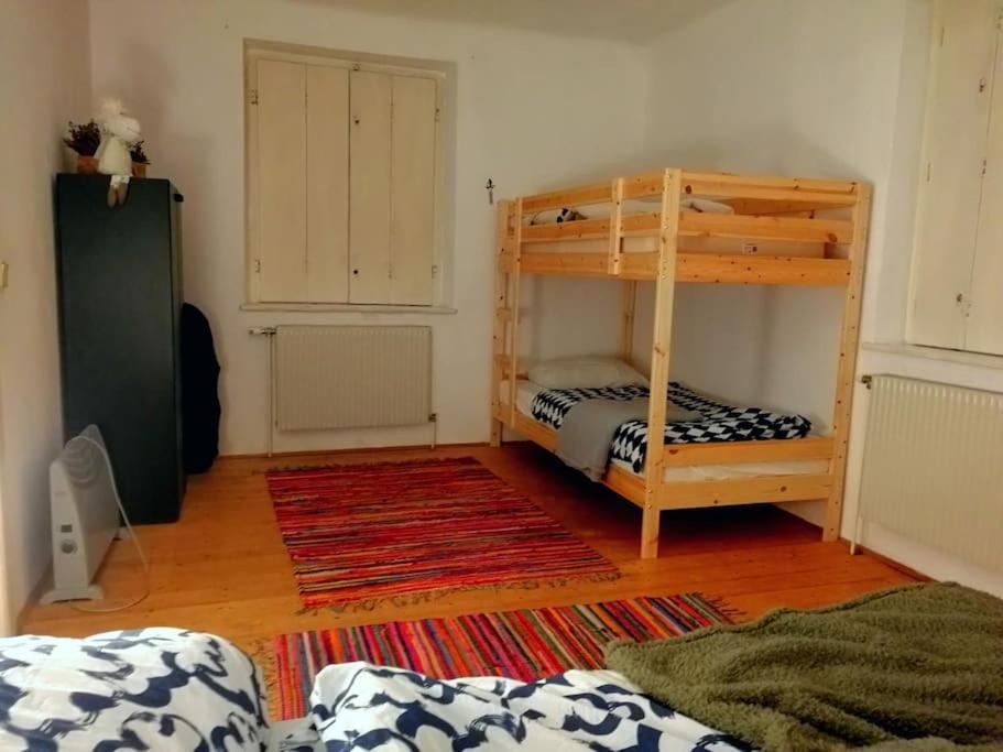 Gemuetliche Landhauswohnung Payerbach Bagian luar foto